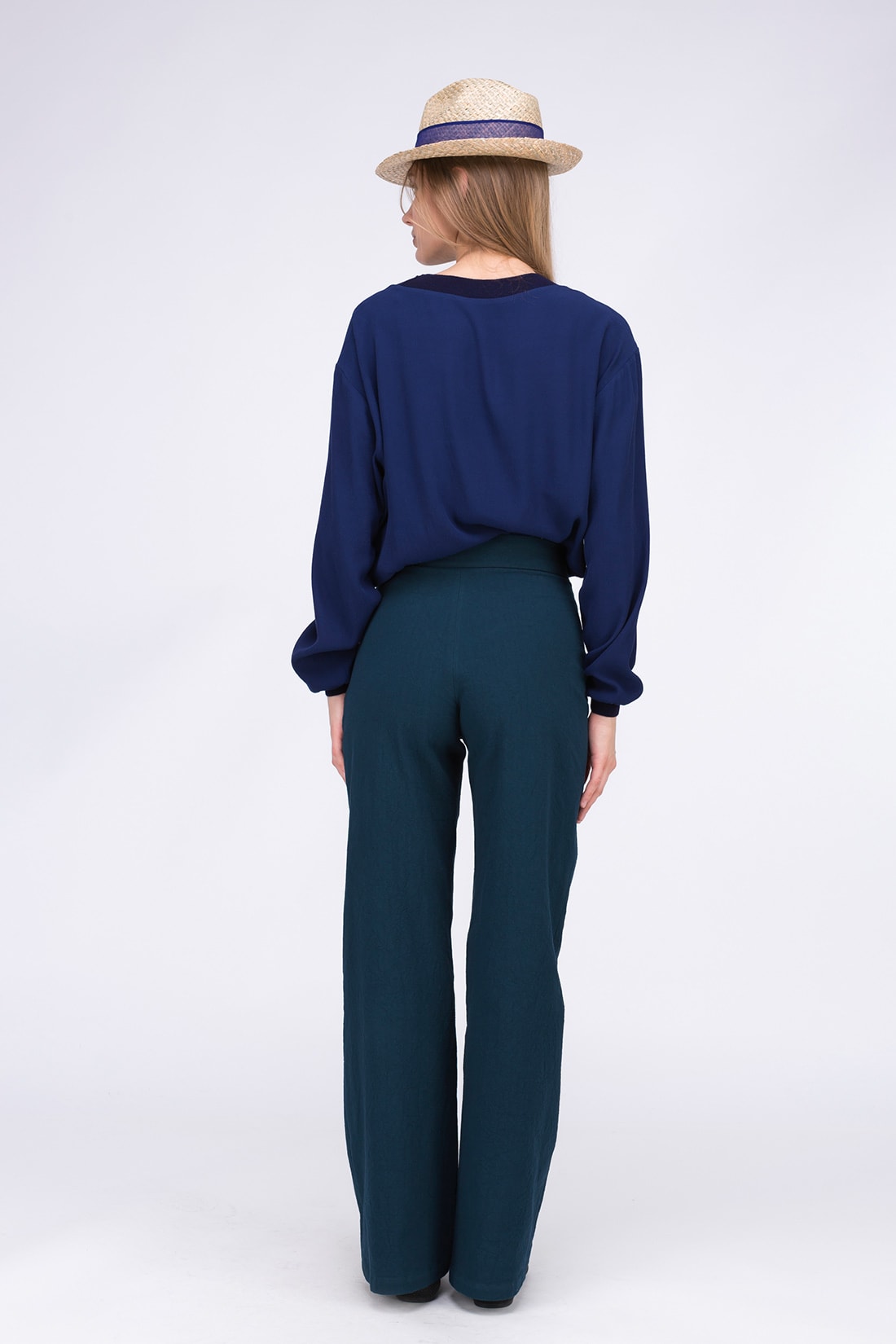 Pantalon bleu canard large en coton bio pour femme ATRIA – Image 3