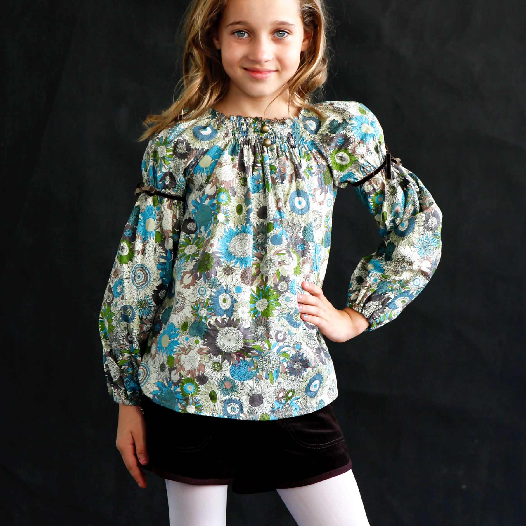 Blouse Intersaison Fille | Fleurie Beige | Col Smocks | CHIMENE