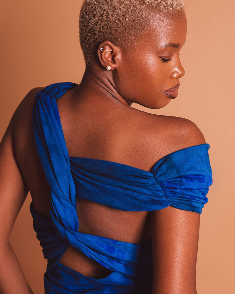 Top bleu décontracté sans manche pour femme – Assume – Image 4