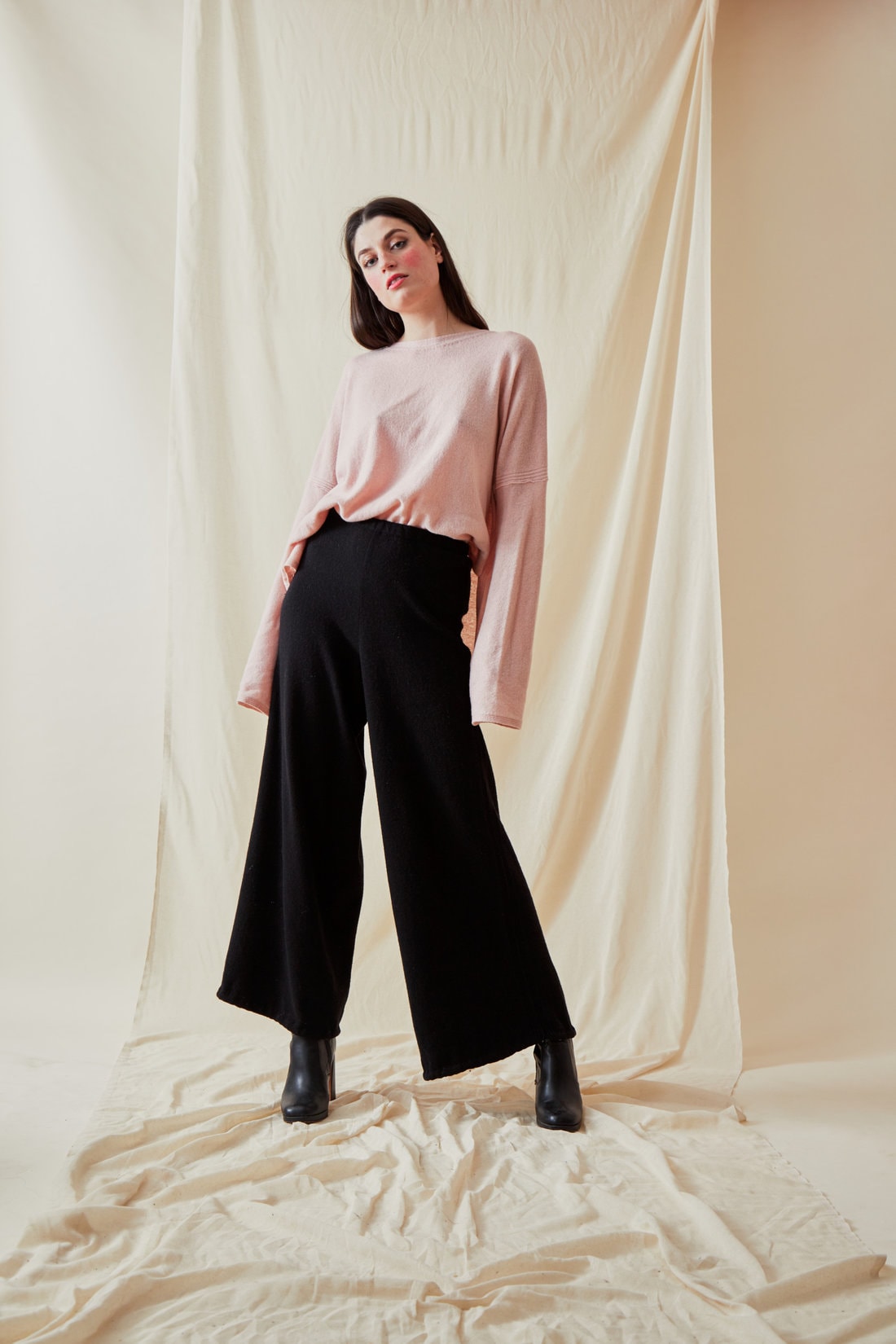 Jogging noir en laine pour femme KOS