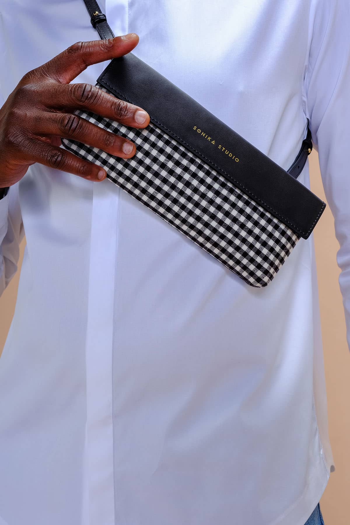 Leather and Krama pouch – Sokhaya black&white